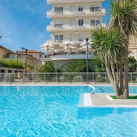 Hotel La Rosa كاتوليكا المظهر الخارجي الصورة