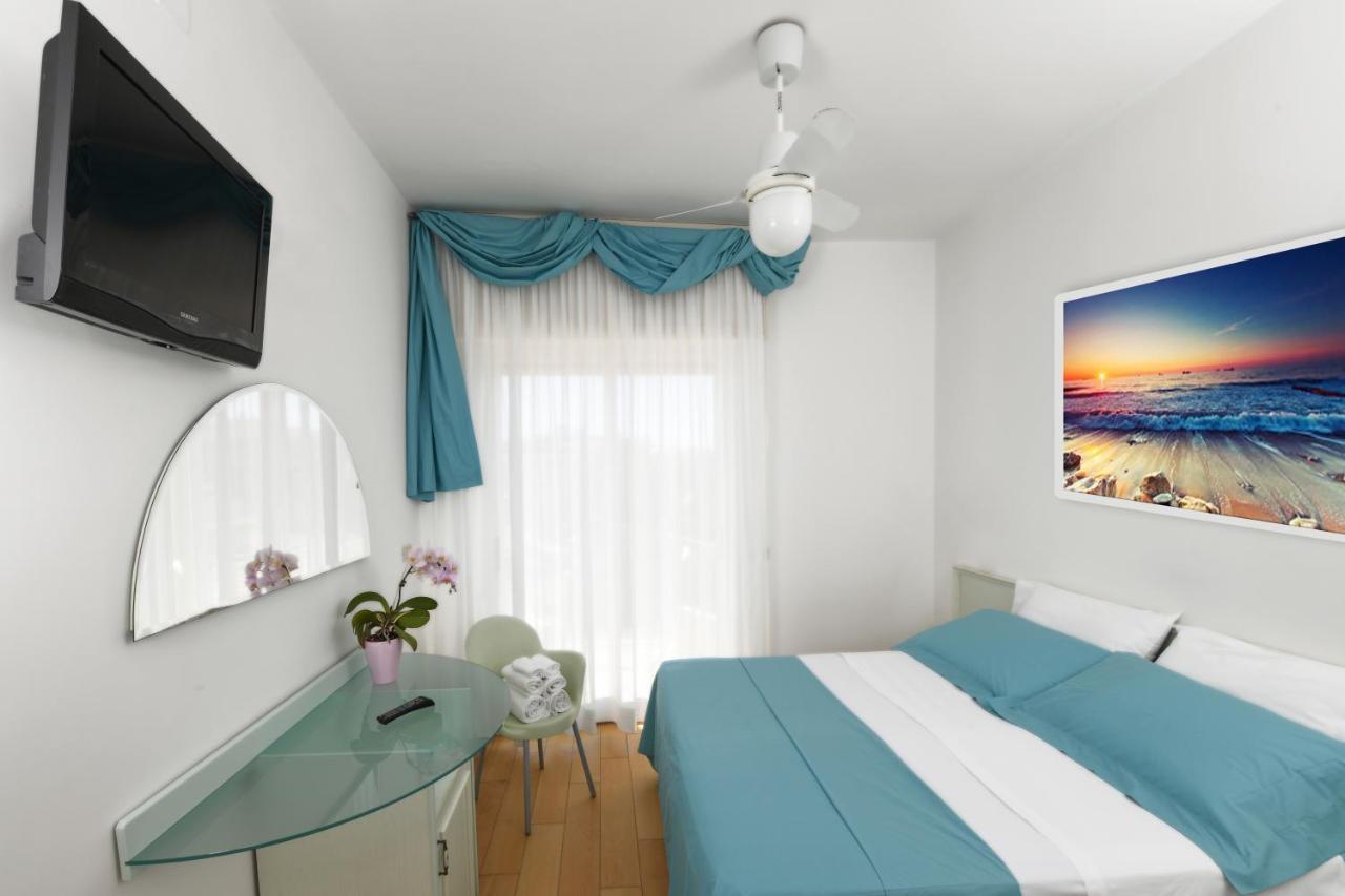 Hotel La Rosa كاتوليكا المظهر الخارجي الصورة