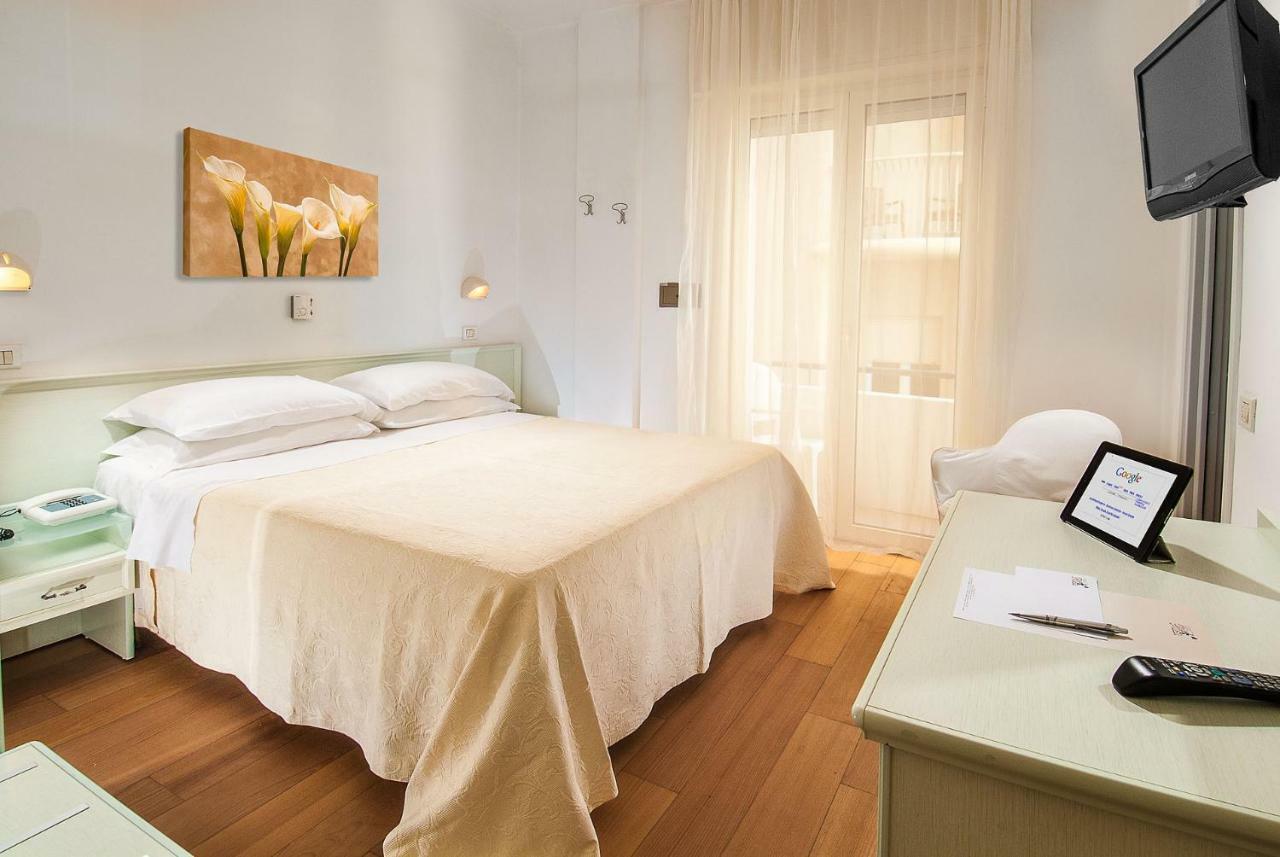 Hotel La Rosa كاتوليكا المظهر الخارجي الصورة
