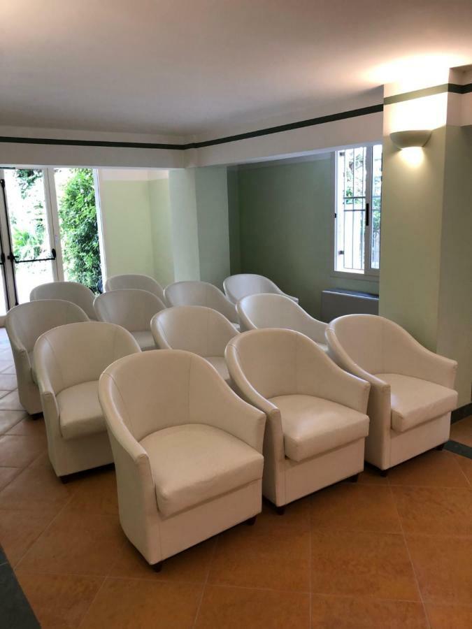 Hotel La Rosa كاتوليكا المظهر الخارجي الصورة
