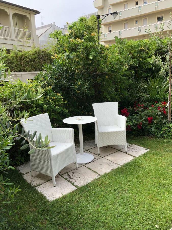 Hotel La Rosa كاتوليكا المظهر الخارجي الصورة